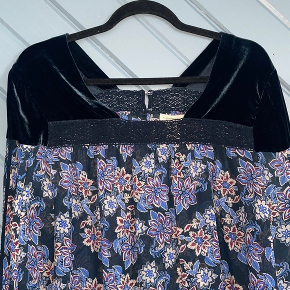 Sundance Silk Blue Velvet Floral Lace Long Sleeve Blouse - Picture 4 of 7